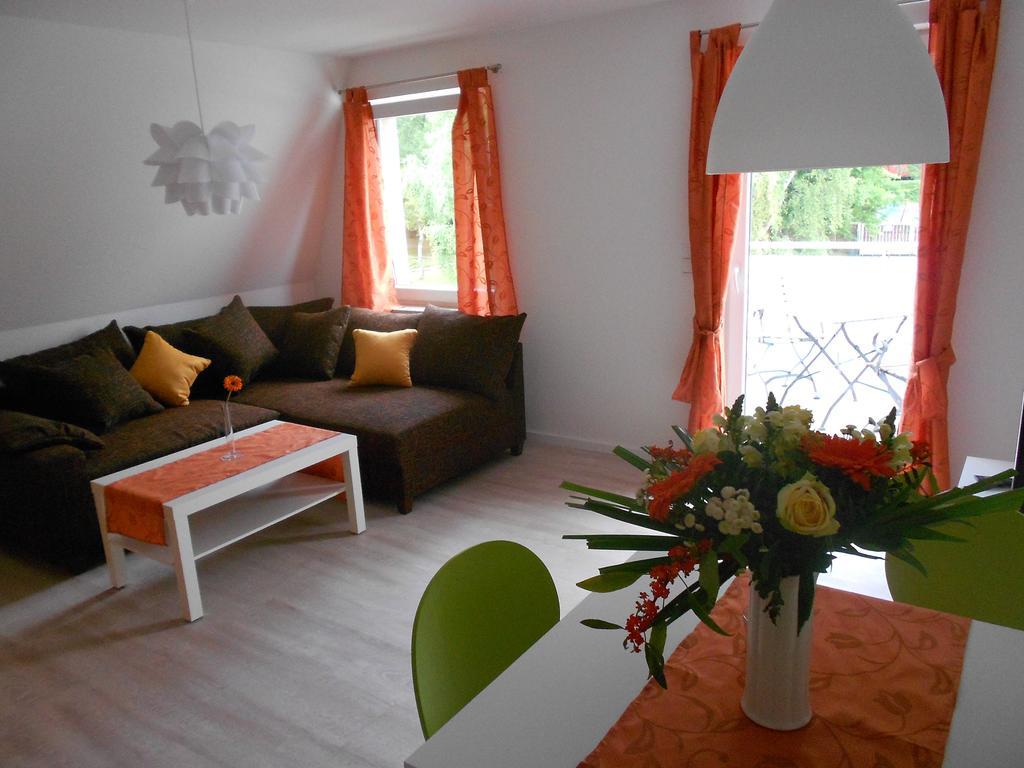 Ferienwohnungen Haus Glueckauf Kölpinsee 客房 照片
